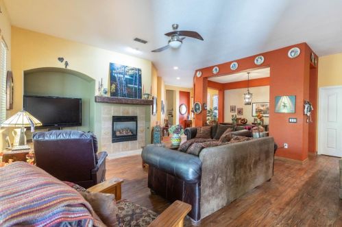 2431 Emerald Lake Ln, Elk Grove CA  95758-3608 exterior