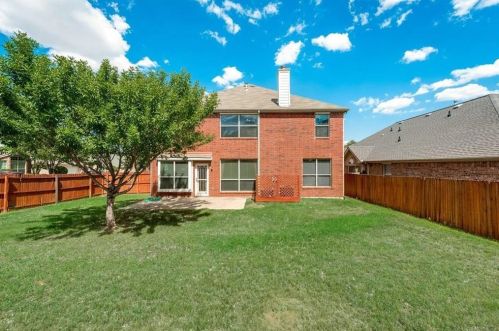 3015 Honey Locust Dr, Euless TX  76039-4136 exterior
