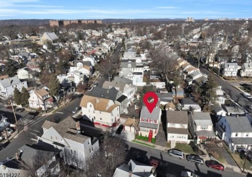 142 Laurel Ave, Irvington, NJ 07111-1907