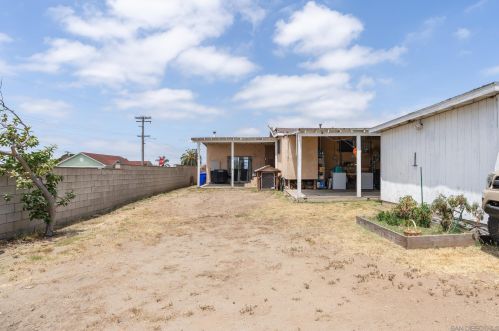 3103 Chamoune Ave, San Diego CA 92105-1803 exterior