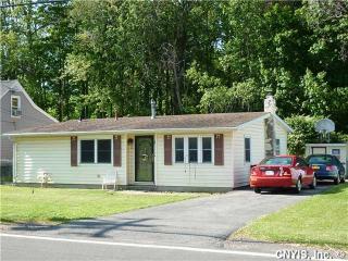 510 Hulbert St, Minoa, NY 13116-1915