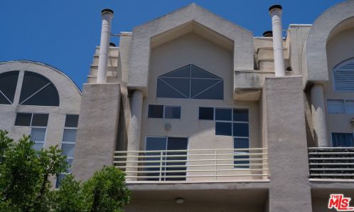 4549 Haskell Ave, Van Nuys CA 91436-3100 exterior