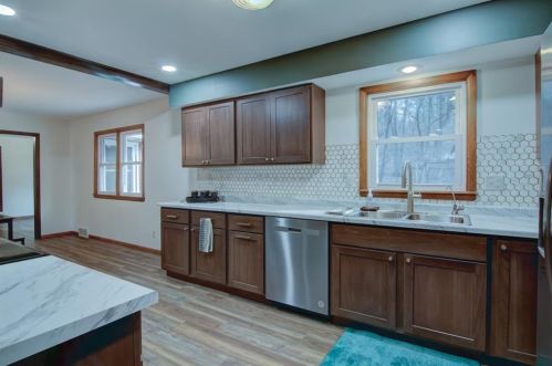 5388 Shore Dr, Eau Claire WI  54703-2073 exterior