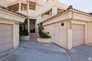 4210 Harbour Island Ln, Oxnard, CA 93035-2900