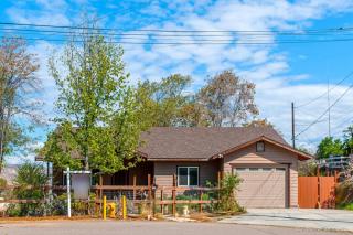 9459 Janet Ln, Lakeside, CA 92040-4502