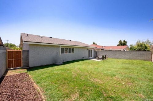 11104 Carmenita Rd, Whittier CA 90605-4130 exterior