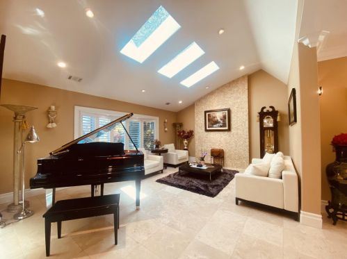 20450 Thelma Ave, Saratoga, CA 95070-4948