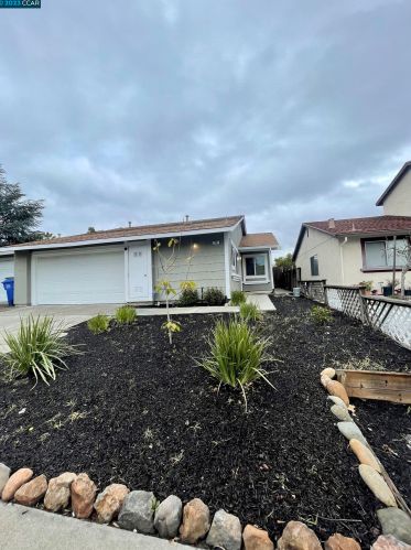 38 Connie Ct, West Pittsburg CA  94565-1574 exterior