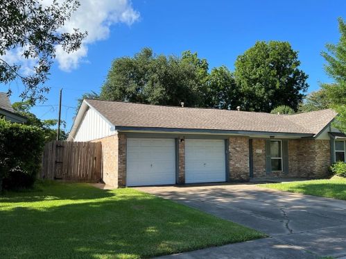 9911 Catlett Ln, Morgans Point TX  77571-4016 exterior
