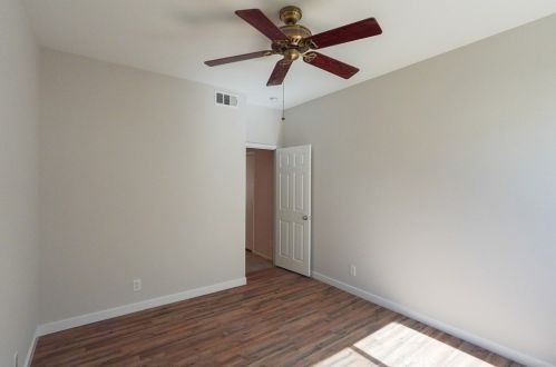 42333 Ridge View Dr, Lancaster CA 93536-7382 exterior