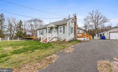 608 Mount Laurel Rd, Mount Laurel, NJ 08054-9531