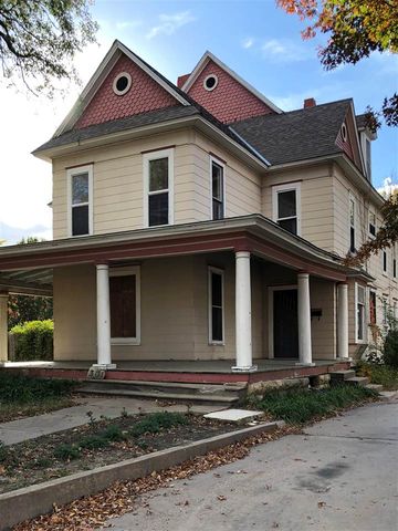 301 B St, Parkerfield, KS 67005-2235