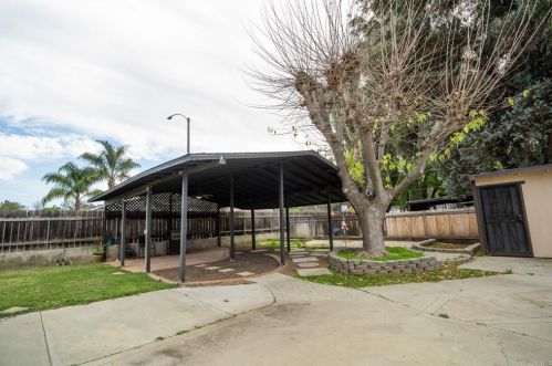 9476 Los Coches Rd, Lakeside CA  92040-4643 exterior