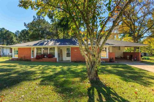 3000 Carroll Ave, Kilgore, TX 75662-3806
