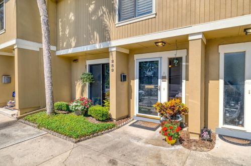 289 Lake Faith Dr, Maitland, FL 32751-4328