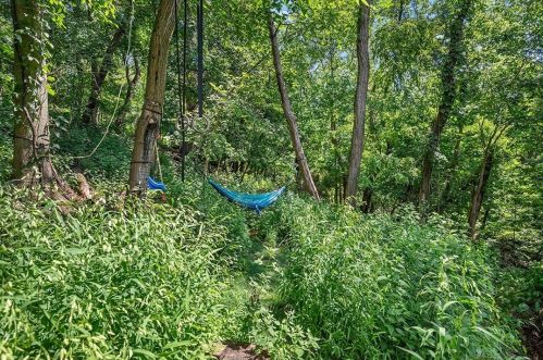 6735 Frst Gln Rd, Pittsburgh PA 15217-1825 exterior