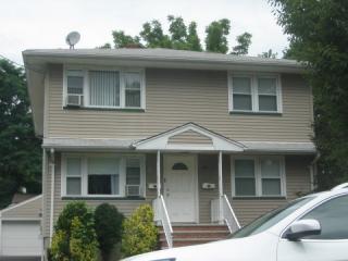 84 Benjamin St, Cranford NJ  07016-2622 exterior