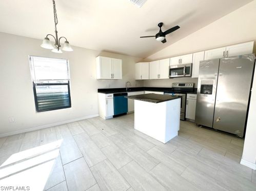 829 6th Ave, Cape Coral, FL 33909-2065