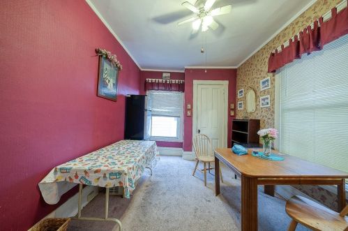 725 10th Ave, Whitaker PA  15120-1922 exterior