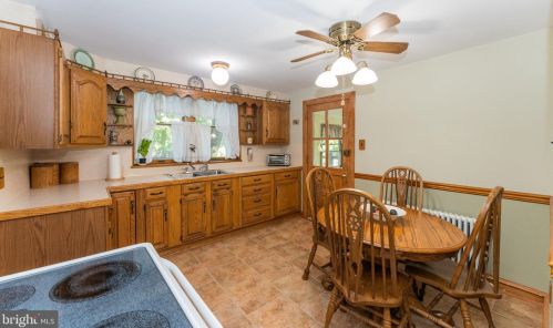 158 7th Ave, Collegeville PA  19426-1904 exterior