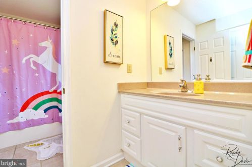 59 Brighton Pl, Charles Town WV  25414-2584 exterior