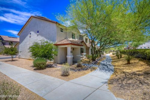 10640 Singing Canyon Dr, Tucson, AZ 85747-6009