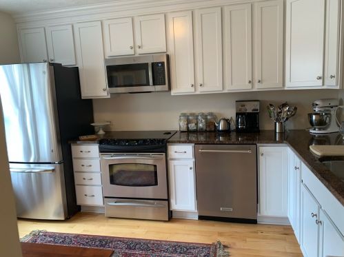 13 Cherryhurst Ln, Bridgeville, PA 15017-1168