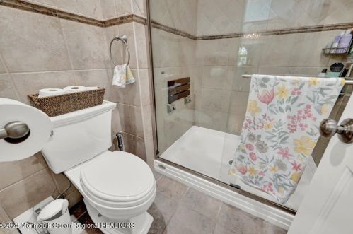 121 Avenue A, Bayonne NJ  07002-1255 exterior