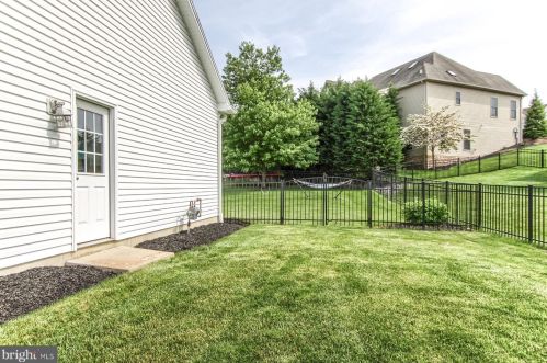 473 Adam Ln, Navy Sup Dpt PA  17050-2477 exterior