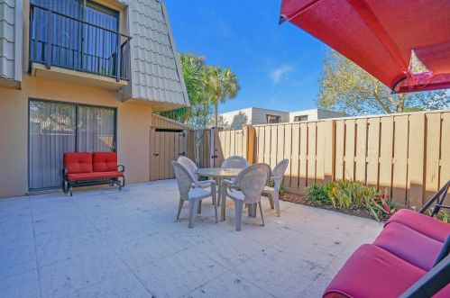 5511 55th Way, West Palm Beach, FL 33409-7104