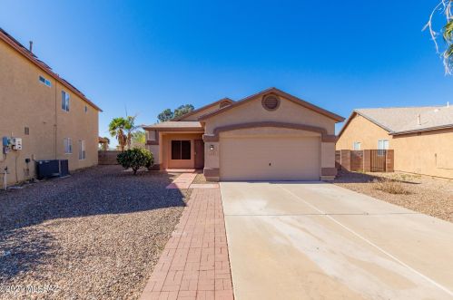 9053 Lippia St, Tucson, AZ 85747-5271
