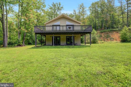 317 High Mountain Rd, Lees Cross Roads, PA 17257-9663