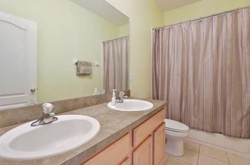 24120 Rialto Way, Mount Plymouth FL  32776-6911 exterior