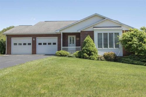 1820 Glanzer Ct, Harrisonburg, VA 22801-8443