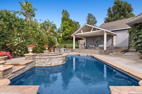 356 Coyote Ln, Anaheim, CA 92808-1354