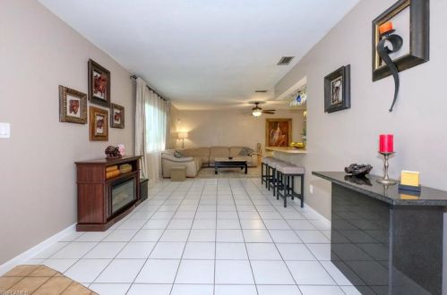 1125 47th Ter, Cape Coral FL  33904-9166 exterior