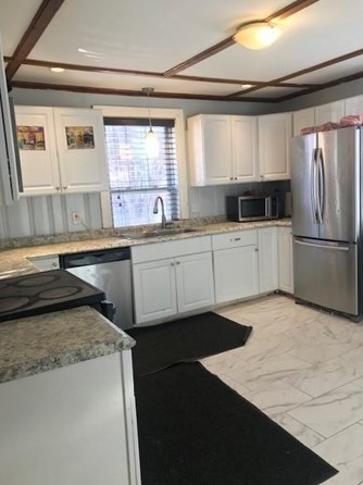 90 Pne St, Swampscott MA 01907-1819 exterior