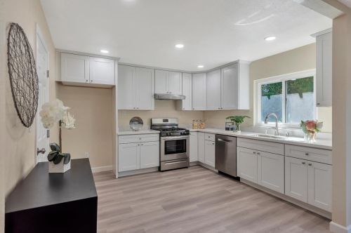 625 Keoncrest Dr, South San Francisco CA  94080-2109 exterior