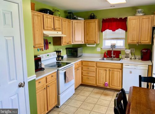 329 Billings Ave, West Deptford NJ  08066-1157 exterior