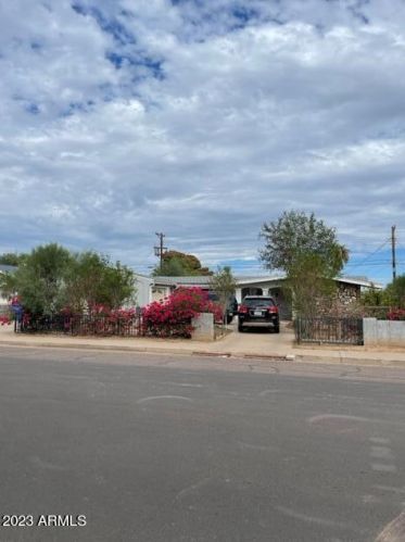 4001 63rd Ave, Phoenix, AZ 85033-4021
