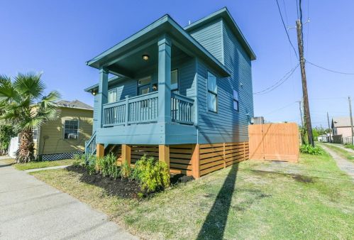 1112 53 St, Galveston TX 77551-4524 exterior