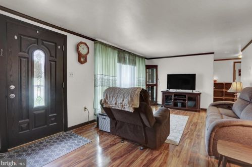 1577 Mcclures Gap Rd, Carlisle PA 17015-8914 exterior