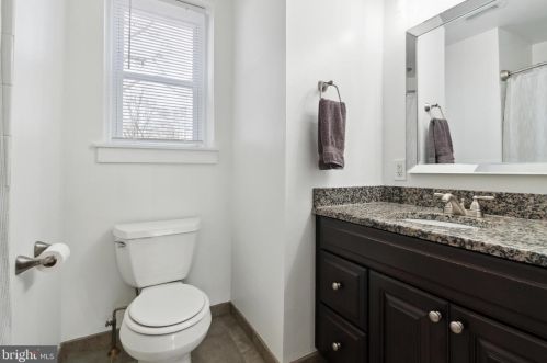 71 7th Ave, Collegeville PA  19426-2107 exterior