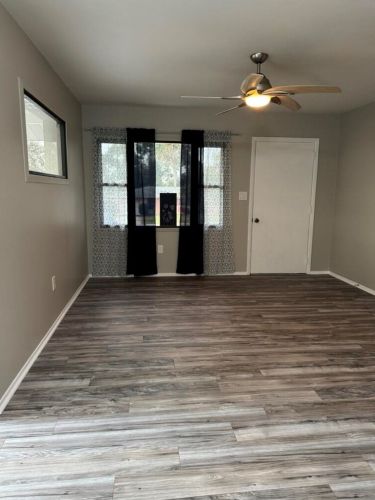 975 Carpenter Rd, Titusville, FL 32796-1810