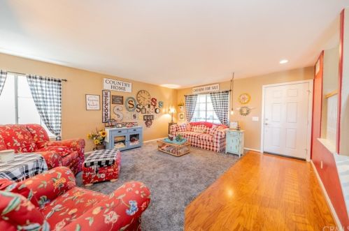 28 Del Brienza, Lake Elsinore CA  92532-0221 exterior