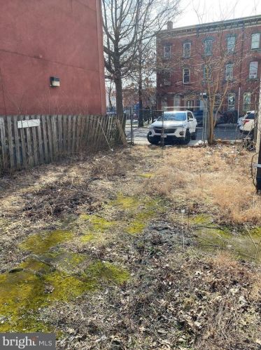 212 Perry St, Trenton NJ 08618-3925 exterior