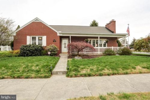 505 Areba Ave, Swatara, PA 17033-1606