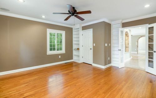 817 Rosewood Dr, Covington KY 41017-1385 exterior