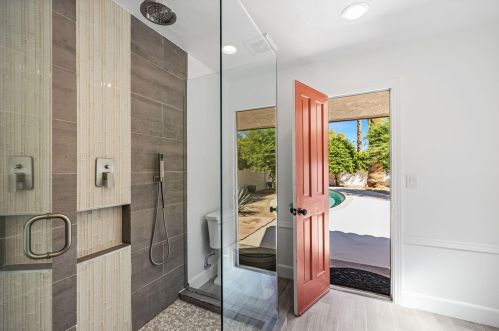 48890 Eisenhower Dr, La Quinta CA  92253-6223 exterior