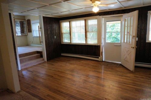 354 Alden Rd, Yorktown Hgts NY  10598-3204 exterior